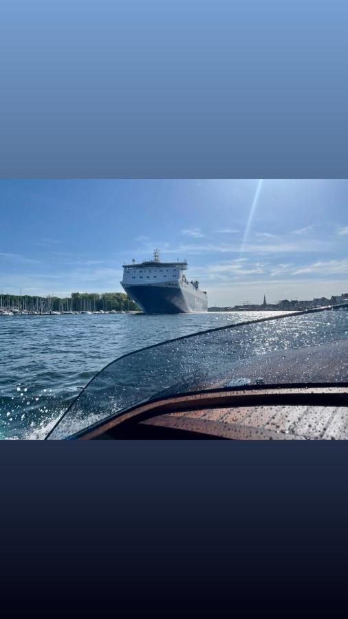 Hausboot Mit Traumlage In Luebeck-Travemuende Hotel Exterior photo